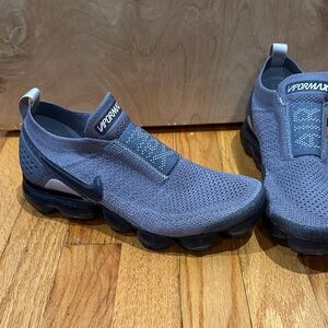 Nike Vapormax Flyknit in Dark Gray
